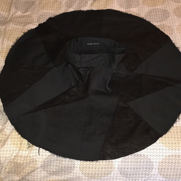 00 XS alice + olivia Leather GeoPatch Flirty Skirt - Picture 2 of 6